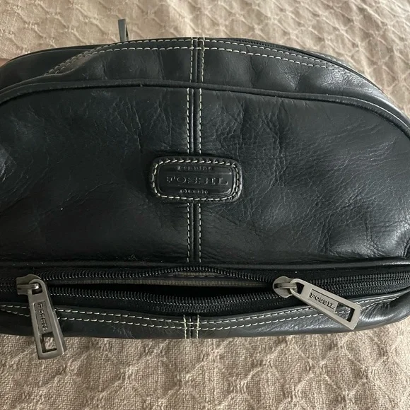 Fossil Black Genuine Leather Toiletry Bag(Men’s) - Picture 7 of 9